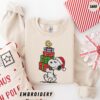 Embroidered Snoopy Christmas Sweatshirt: Holiday Festive Style
