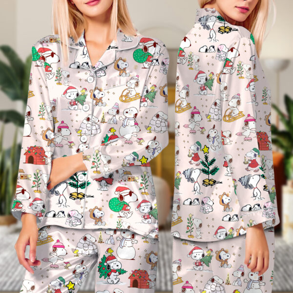 Cute Snoopy Christmas Satin Pajamas Long Set For Women, Adorable Holiday Sleepwear With Tree And Gift Print