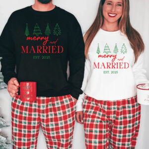 Merry & Married Sweatshirt, Christmas Newlywed Couple Sweater, Personalized Est Year Holiday Crewneck
